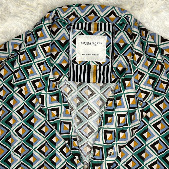 Denim&Flower casual, button-down, short sleeve shirt, XL geometric pattern - Picture 4 of 4